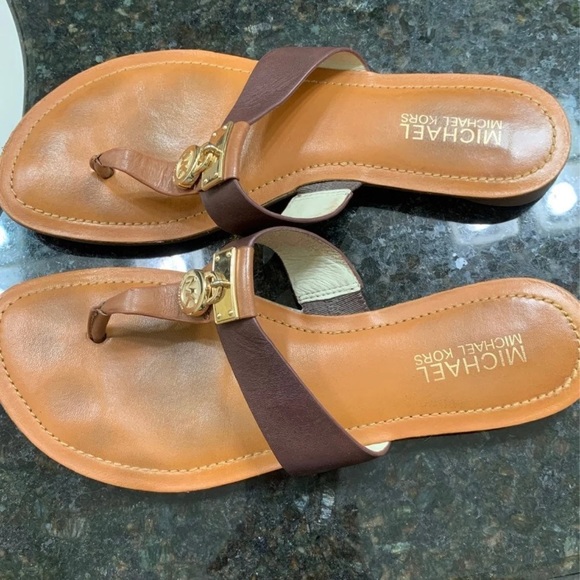 COPY - Leather Michael Kors Flip Flops - Picture 3 of 6